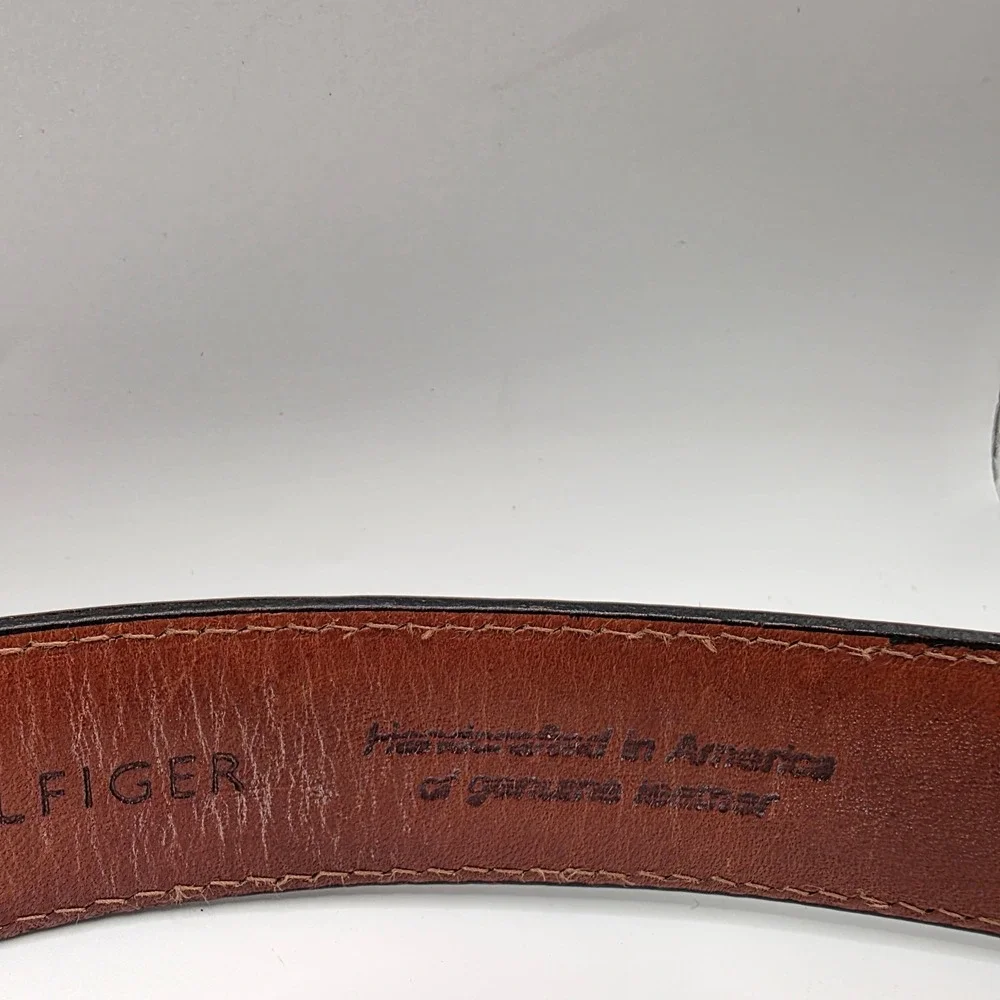 Tommy Hilfiger Mens Leather Belt 36 Burgundy Brown Handcrafted in USA Buckle